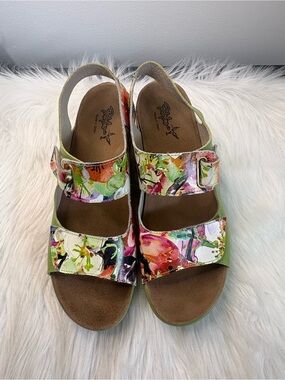 Floral Adjustable Women’s Slingback Sandals in Multi-Color